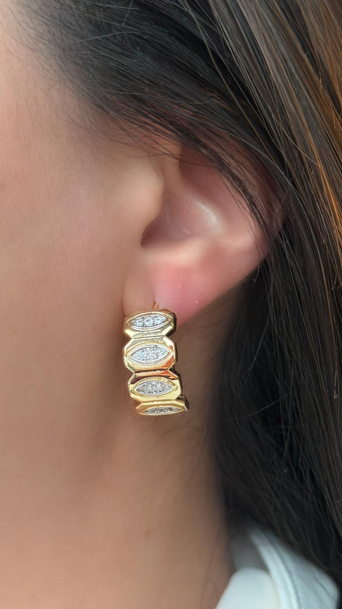 Damla Detaylı Gold Çerçeveli Halka Gold Küpe