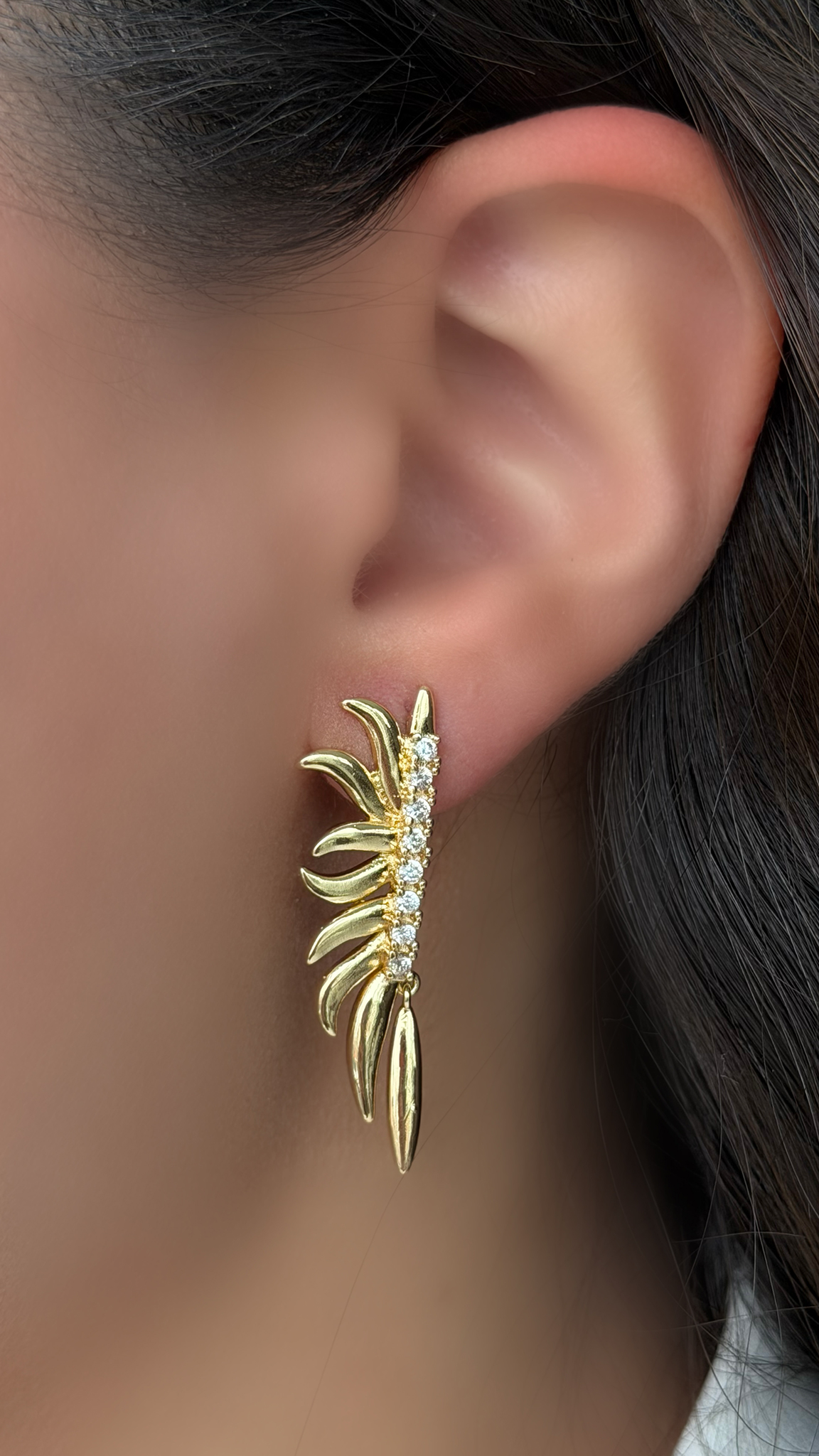 Kanat Taş Detaylı Gold Küpe