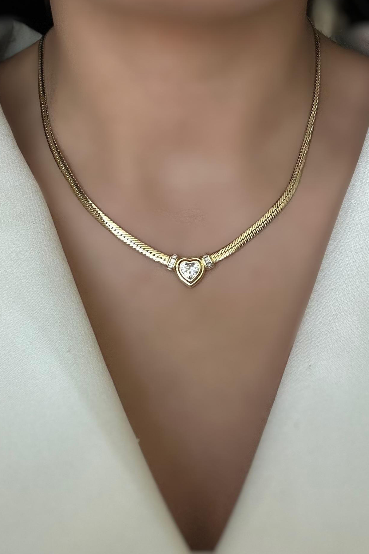 Taş Detaylı Kalpli Ezme Zincir Gold Kolye