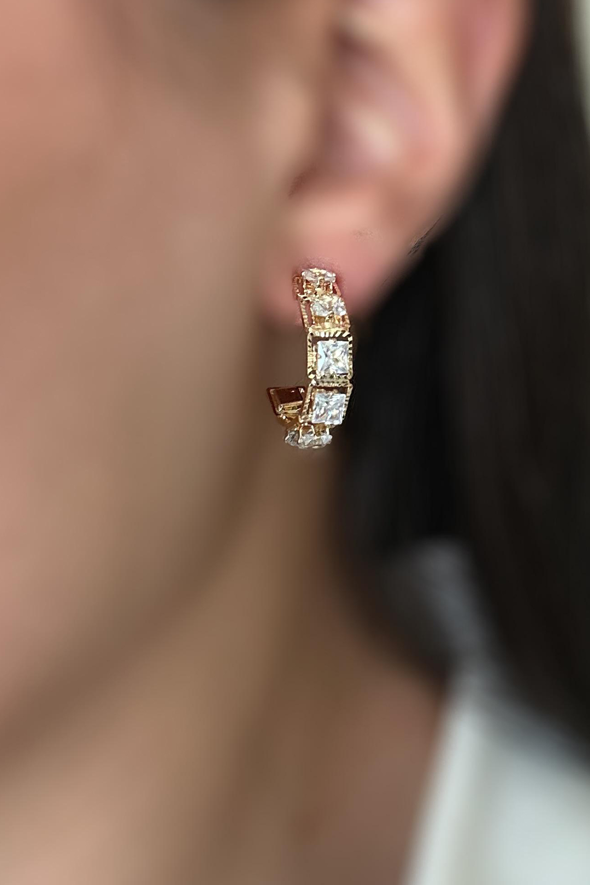 Nexa Kristal Zarif Detay Gold Küpe