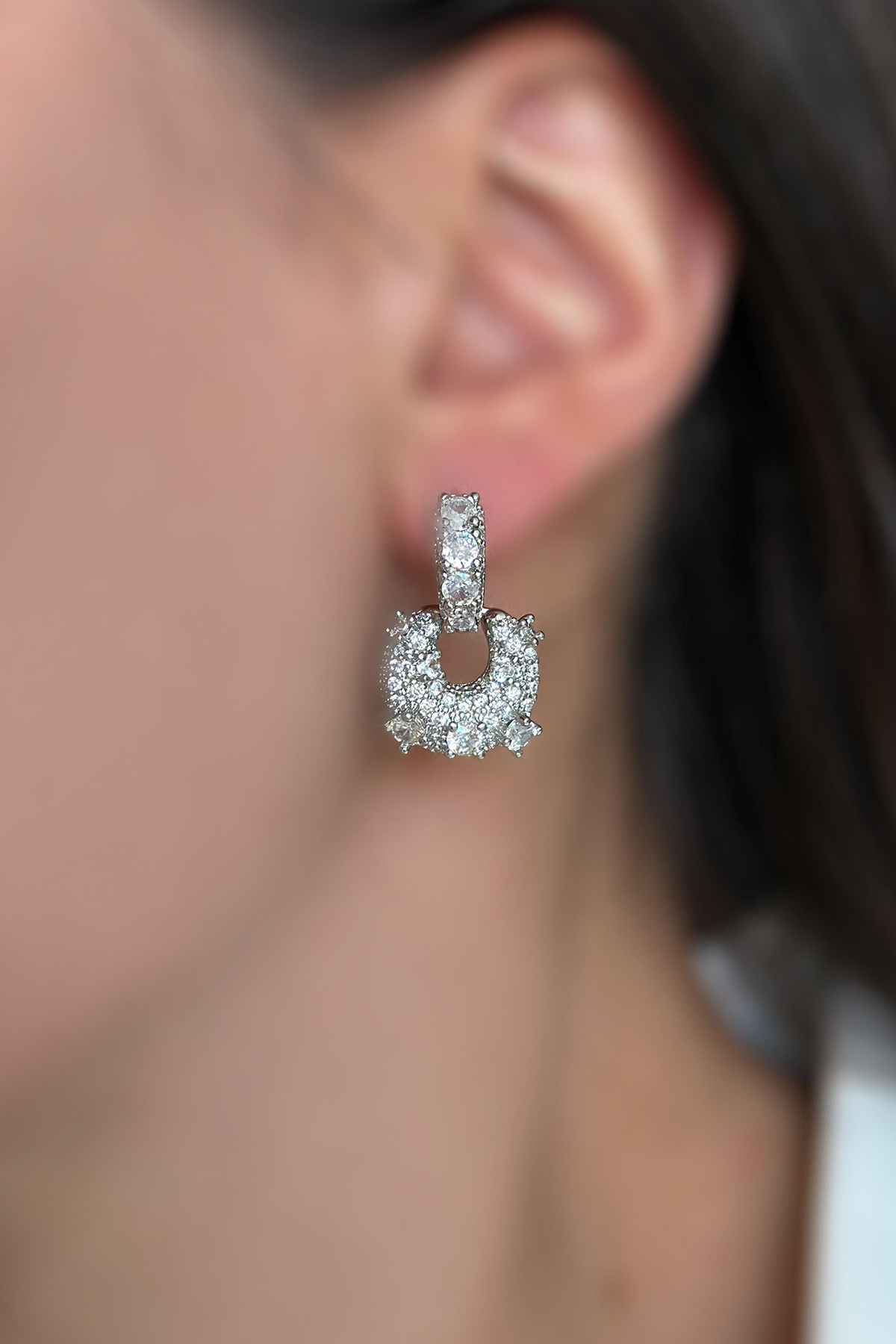 Luxe Yuvarlak Kristal Detay Silver Küpe