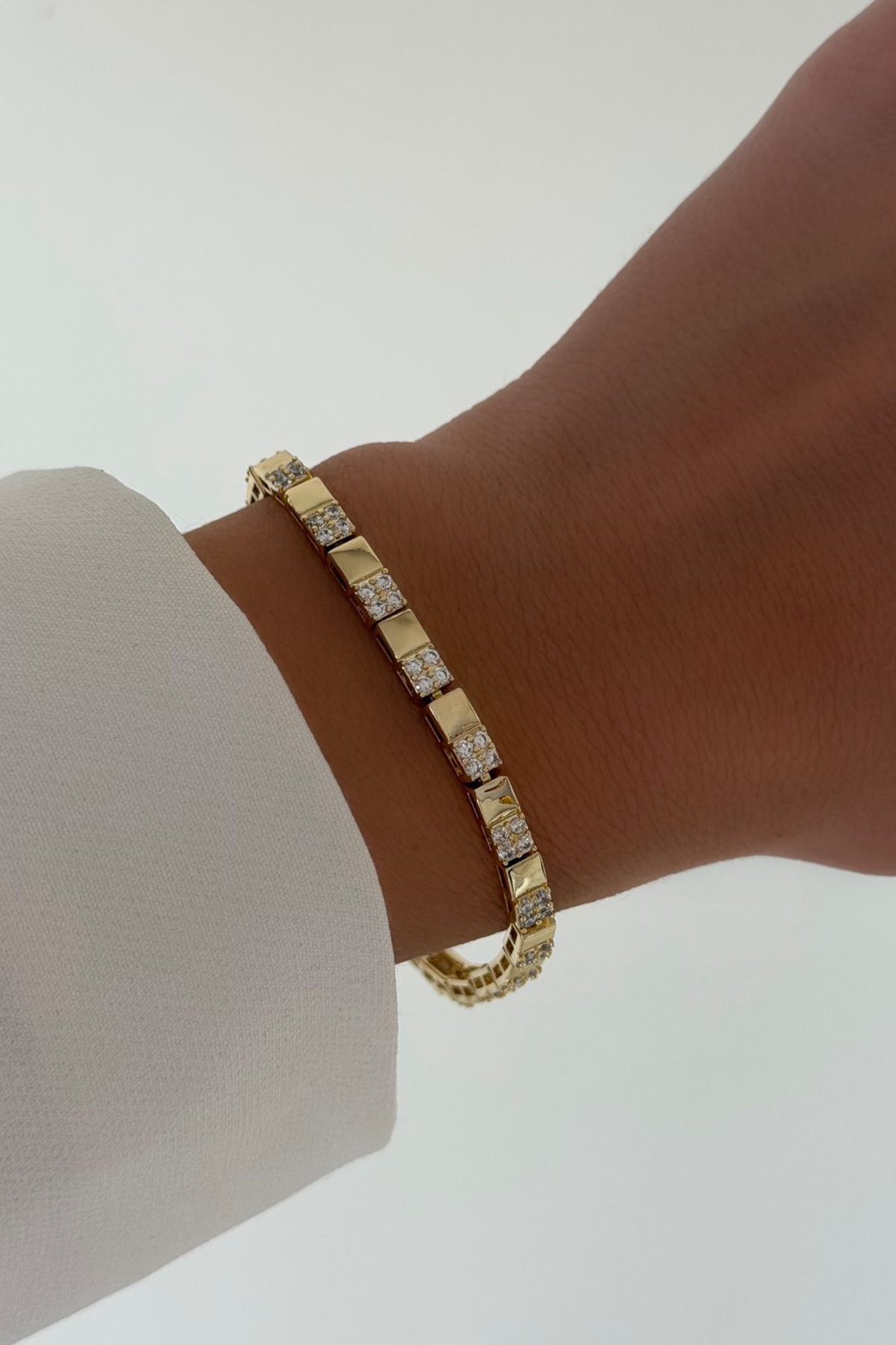 Bir Kare Bir Taş Detaylı Gold Bileklik