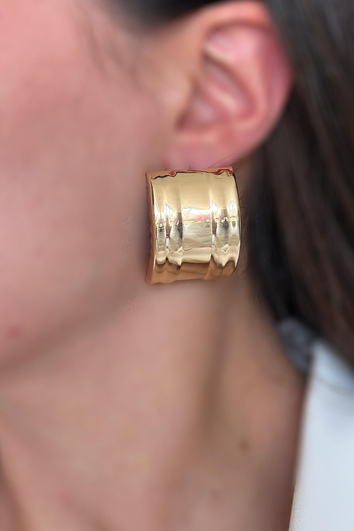 Eclipse Sade Şık Detaylı Gold Küpe