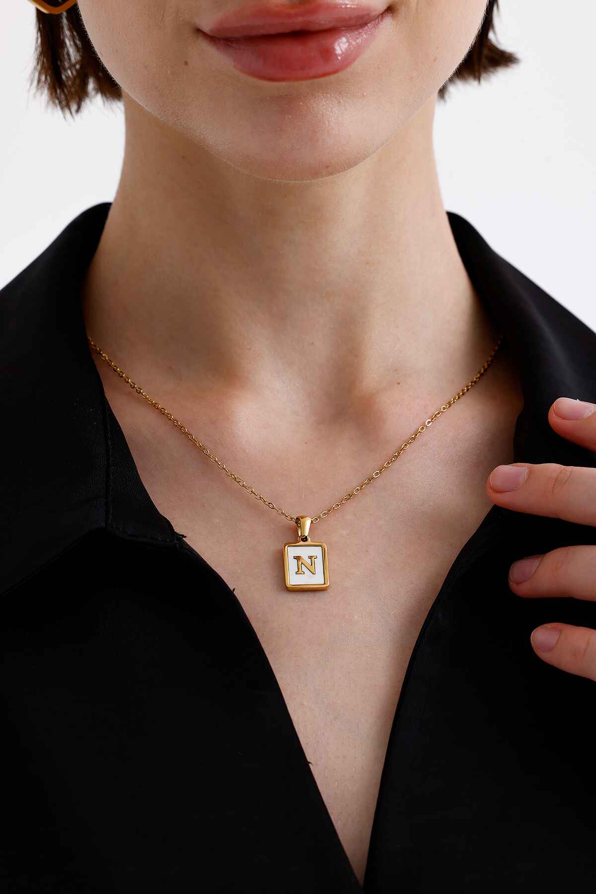 N Harfi Kare Gold Altın Kaplama Kolye