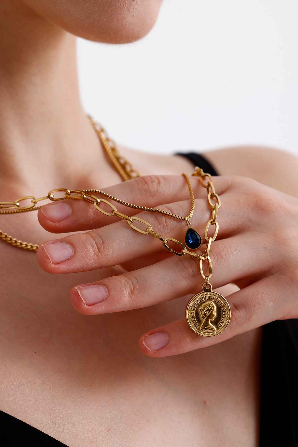 Üç Zincir Mavi Taşlı Elizabeth Gold Altın Kaplama Kolye