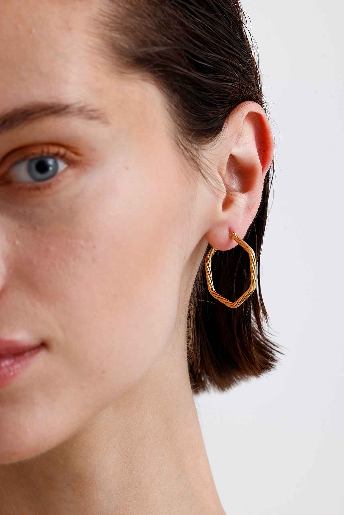 Altıgen Dönel Model Gold Altın Kaplama Küpe