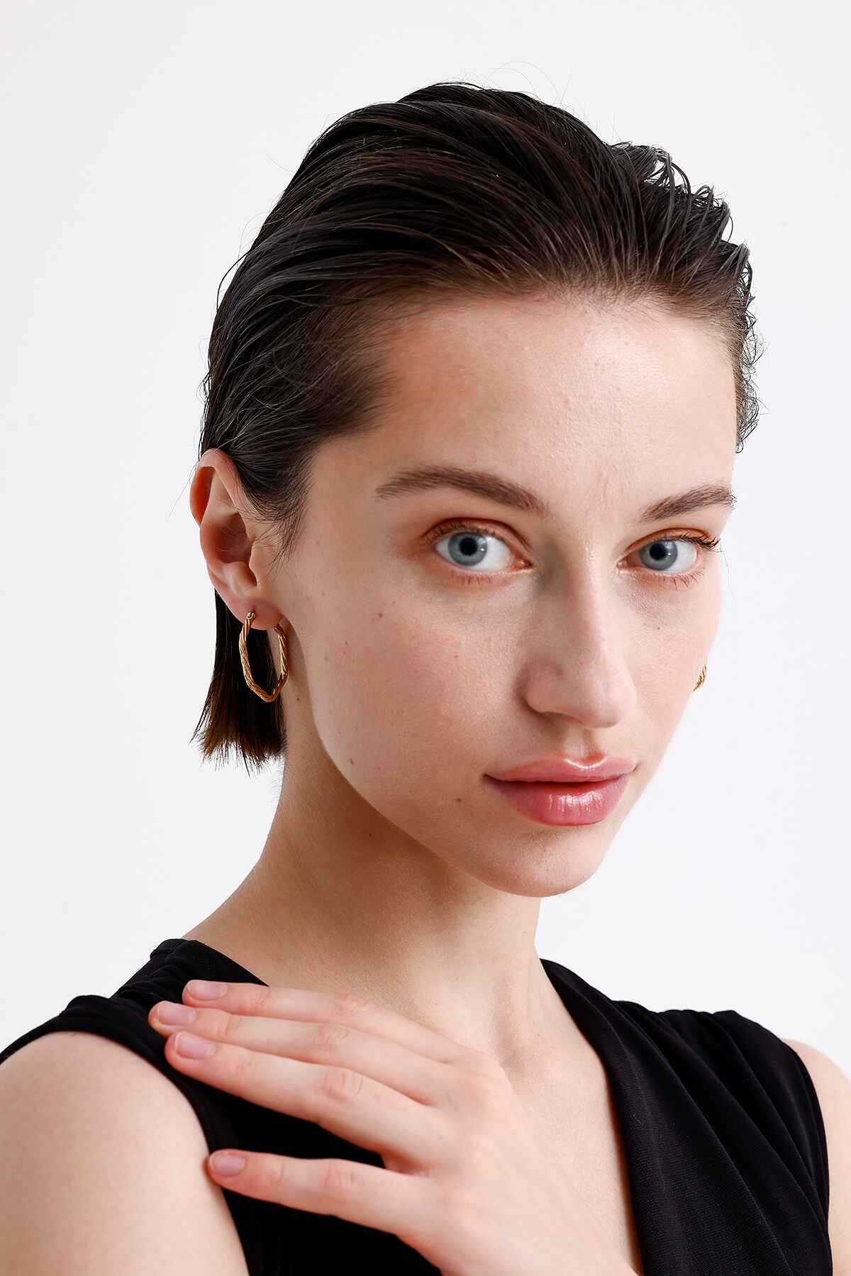 Altıgen Dönel Model Gold Altın Kaplama Küpe