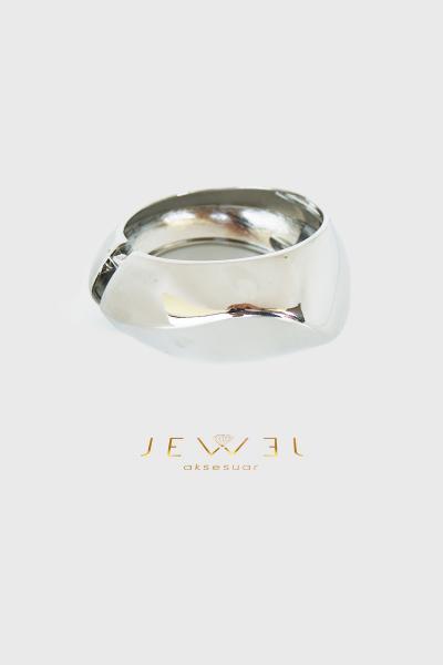 Lorya Bombeli Sade Detaylı Silver Kelepçe